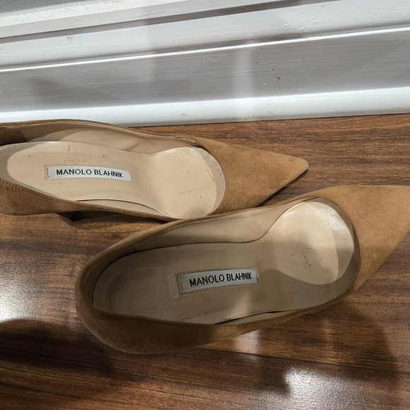 Manolo Blahnik sz 7 - Picture 3 of 4